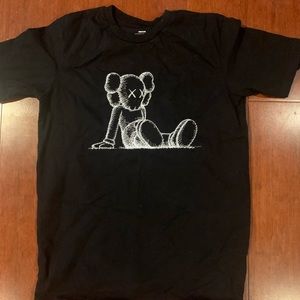 Kaws X Uniqlo T-Shirt